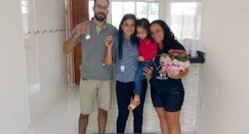 Entrega da Casa da Família Souza